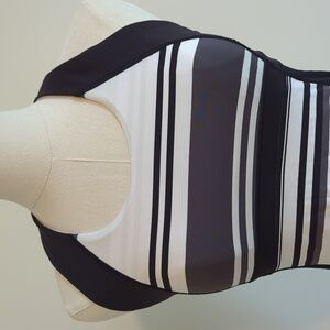 Lululemon size 6 black white and gray stripe tank top with built-in sports bra